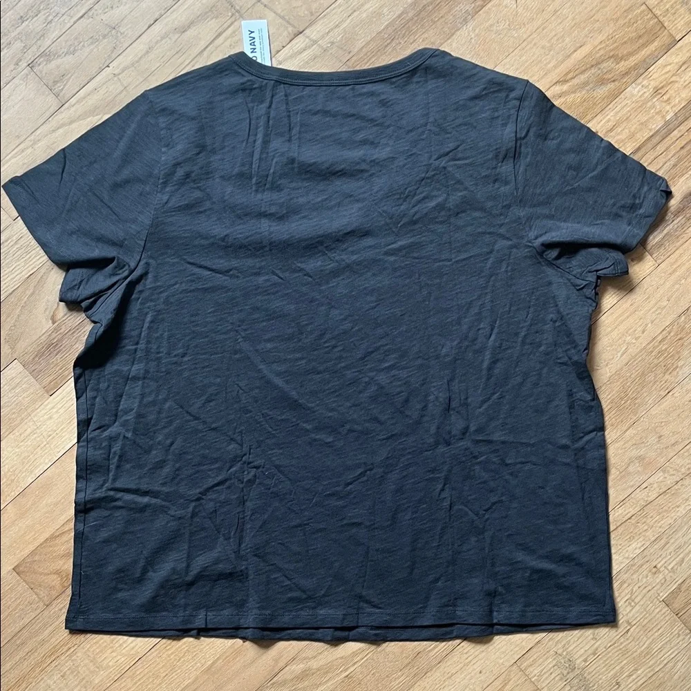 Old Navy V-Neck Tee Set — Black, Charcoal, Brown, Light Lavender - Picture 6 of 9